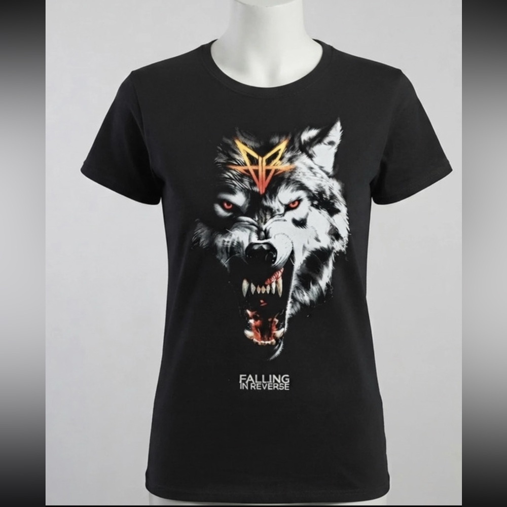 Falling In Reverse "Raised By Wolves" t-shirt sz sm
